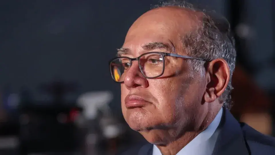 Conselheiro da OAB cobra posição da entidade sobre a decisão do Ministro Gilmar Mendes que determinou a inclusão de Ren…