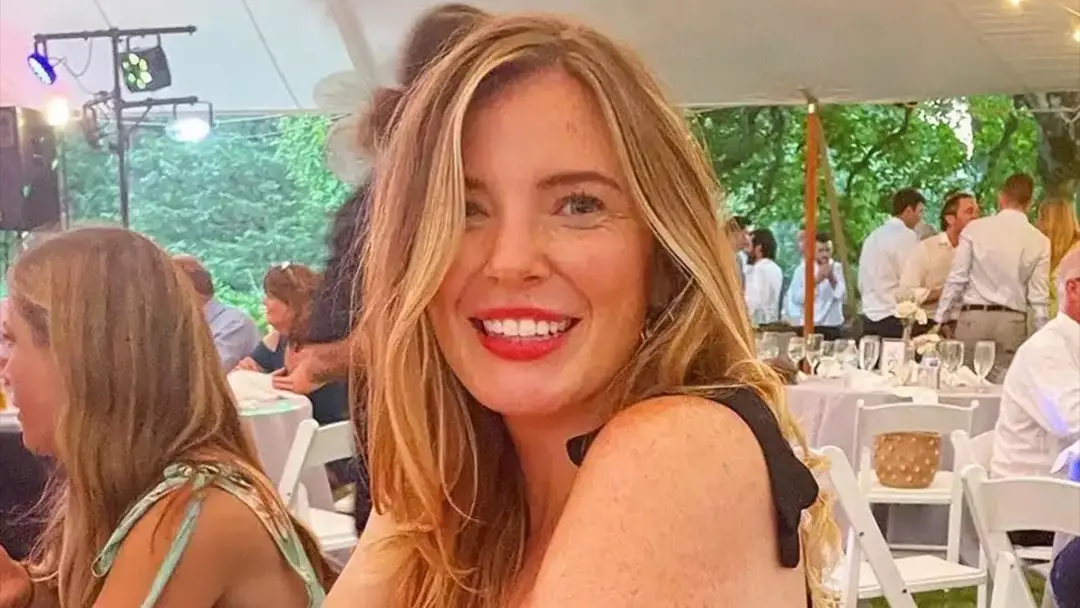 Brooke Eby, que lutava contra a ALS por anos, faleceu aos 37 anos. É um pesar ver alguém que usava a honestidade para f…