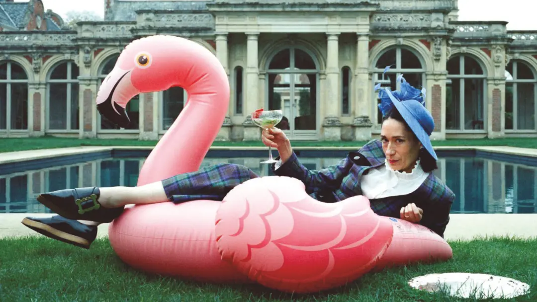 Lady, um retrato bem bobo da aristocracia inglesa, mostra a desigualdade social do Reino Unido de um jeito absurdo. Dá …