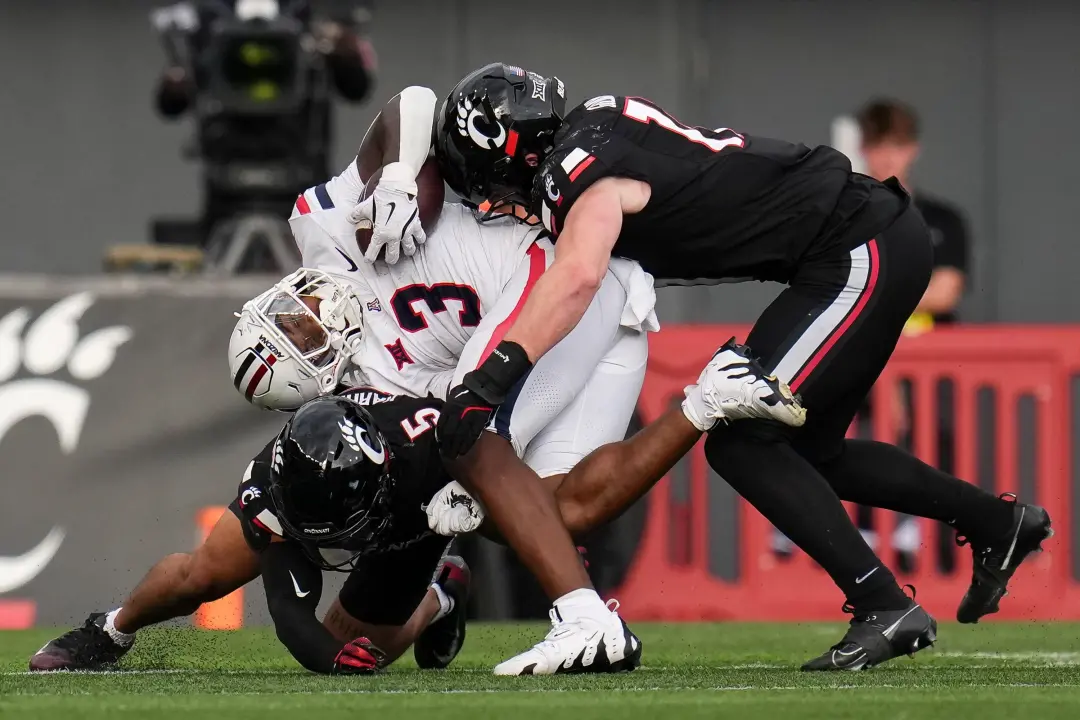 Arizona joga contra Cincinnati na quinta semana, com o Wildcats mantendo o mesmo desempenho dos anos passados. Precisa …