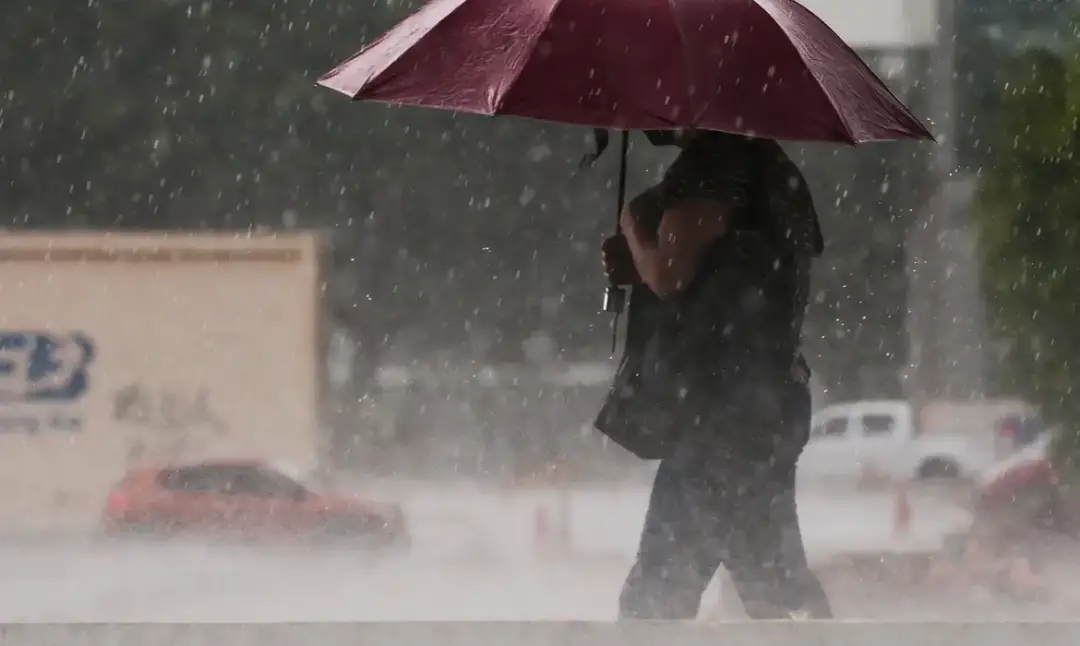 153 cidades de Goiás sob risco de tempestade, granizo e ventos de até 70 km/h. A mudança no tempo é causada pela frente…