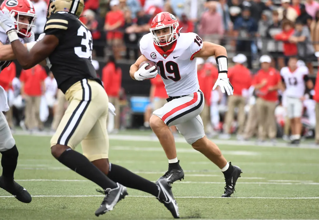 Georgia Bulldogs e Vanderbilt Commodores vão se enfrentar, um duelo que tem 83 jogos desde 1893. O histórico mostra dom…