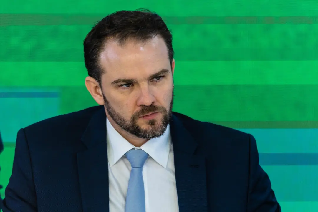Redução nas movimentações via Pix foi constatada após a proibição das bets, diz ministro da Fazenda, com queda em cerca…