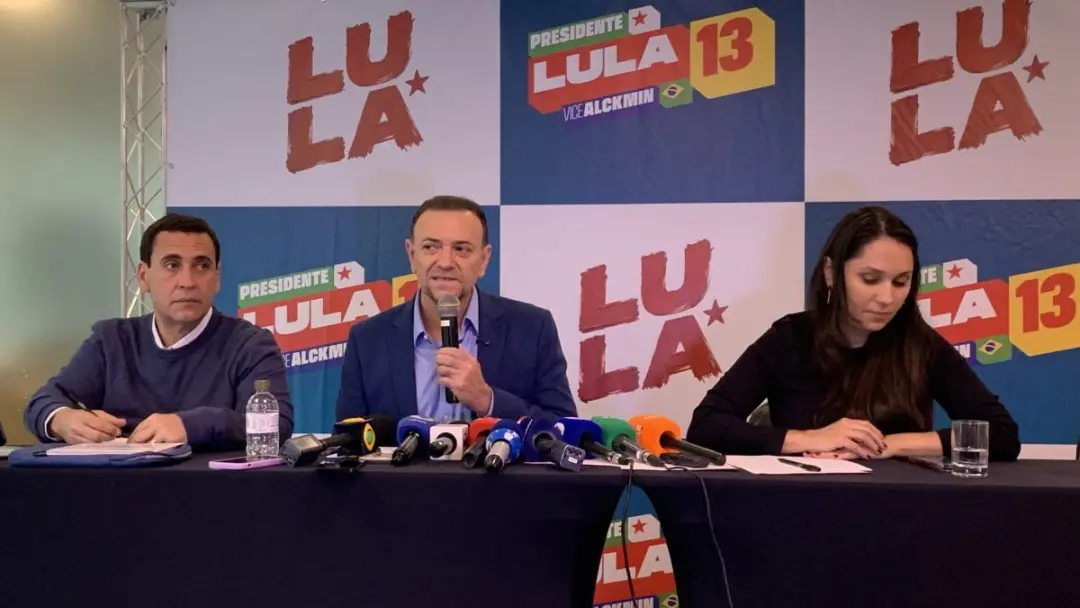 Edinho Silva criticou o fechamento de embaixadas e consulados dos EUA no Brasil. Ele diz que isso não faz sentido e é u…