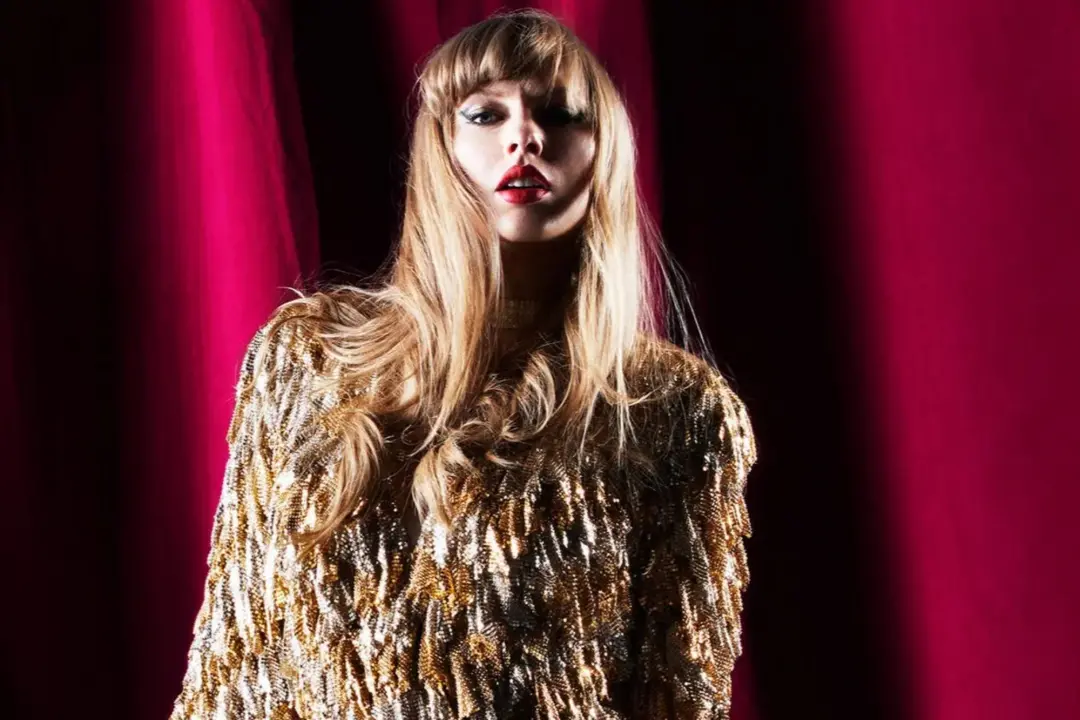 Taylor Swift domina as paradas do Reino Unido, liderando o ranking de álbuns e de singles na mesma semana. Esse reconhe…