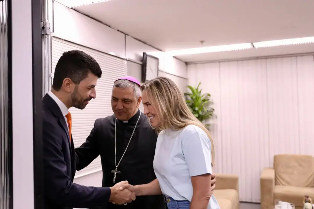 Celina afirma manter rotina de campanha até domingo e anuncia motocarreata e carreata para encerrar atividades. É impor…