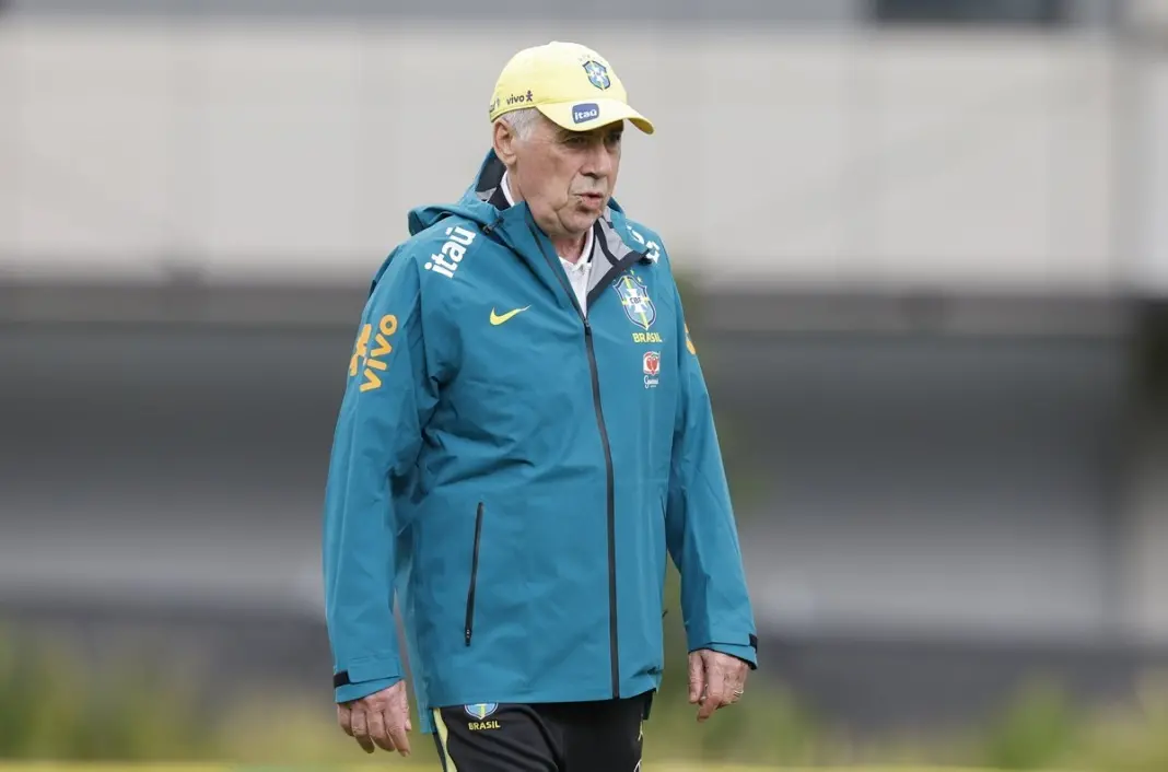 Ancelotti, técnico do Brasil, tem salário anual de 10 milhões de euros segundo levantamento alemão. Esse valor é bem al…