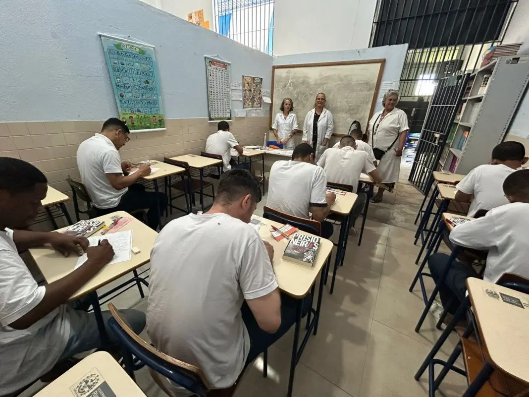 5.912 detentos do Rio vão fazer o Encceja em outubro, um aumento de mais de 16% comparado ao ano passado. Ver esse movi…