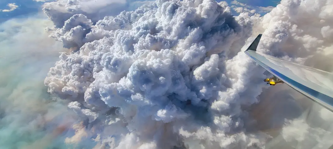Wildhorse grass fire em Idaho levantou uma nuvem chamada pyrocumulonimbus, ou pyroCb, que chega a 50.000 pés. Isso most…