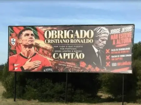 Lisboa amanheceu com outdoors de apoio ao CR7 e Jorge Jesus. É bom ver essa força da torcida em torno do jogador, mostr…