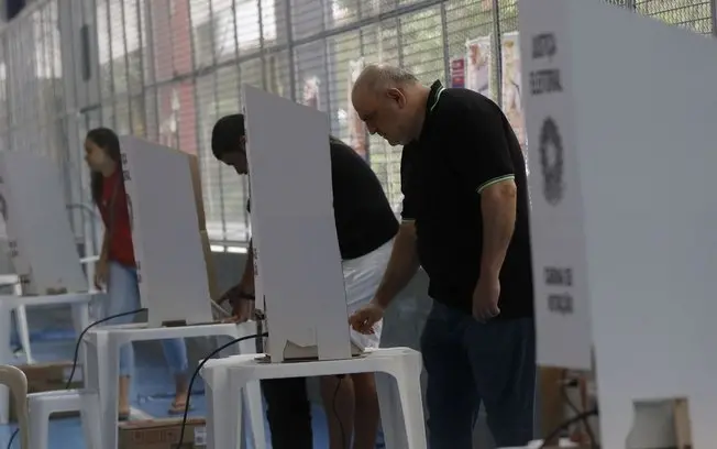 São Paulo lidera com 34 milhões de eleitores, concentrando quase um quarto do voto no país. É um volume grande de pesso…