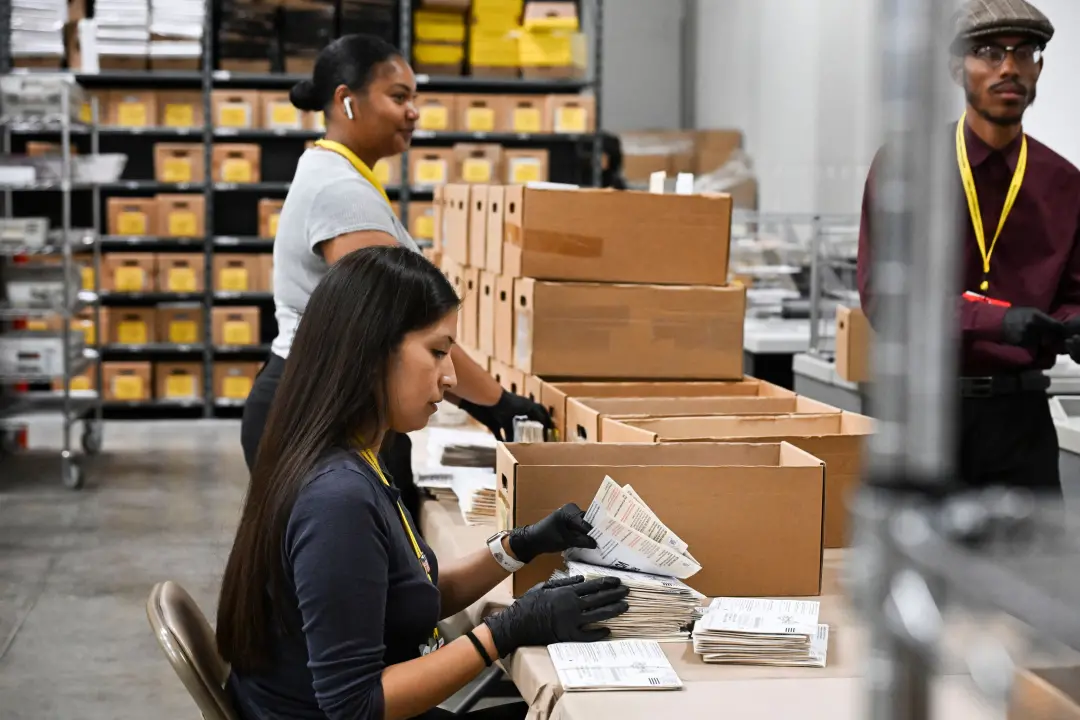 Casinha sumiu dos formulários de voto de estrangeiros americanos, e os Democratas entraram com processo no Pentágono. A…