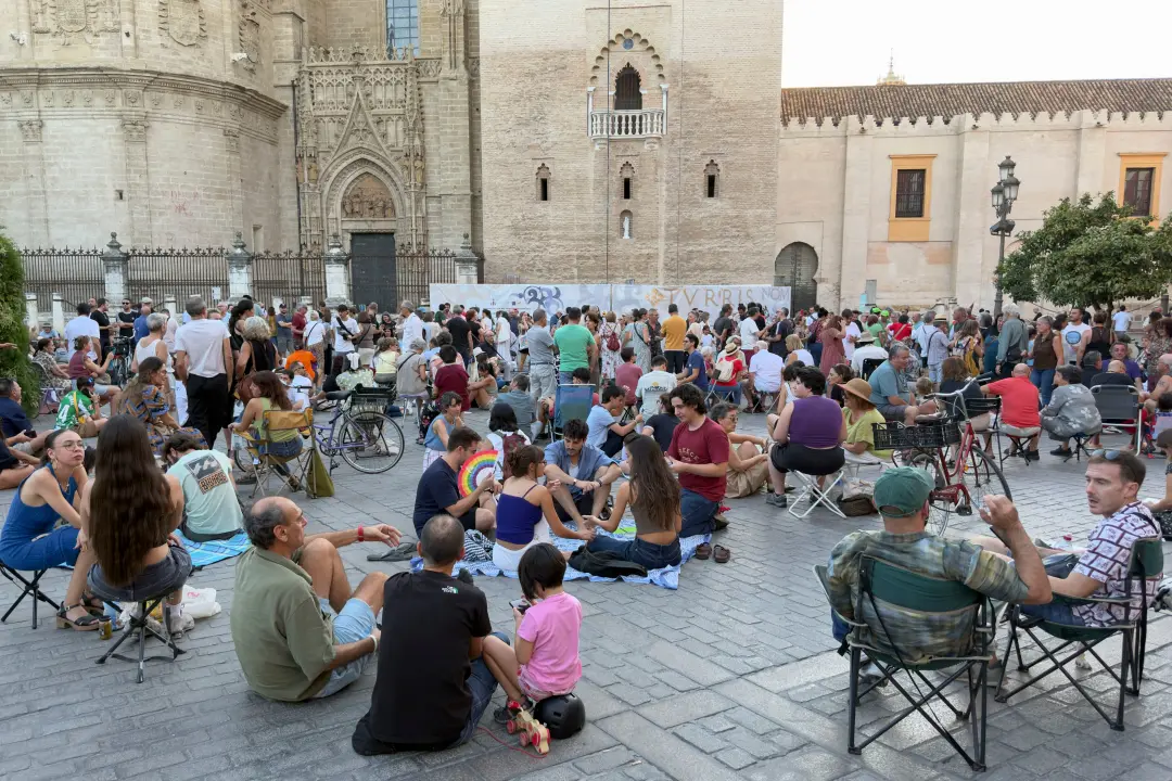 Investigação aberta pela justiça de Sevilha sobre cena de gala na Giralda com dinheiro público, após denúncia do aniver…