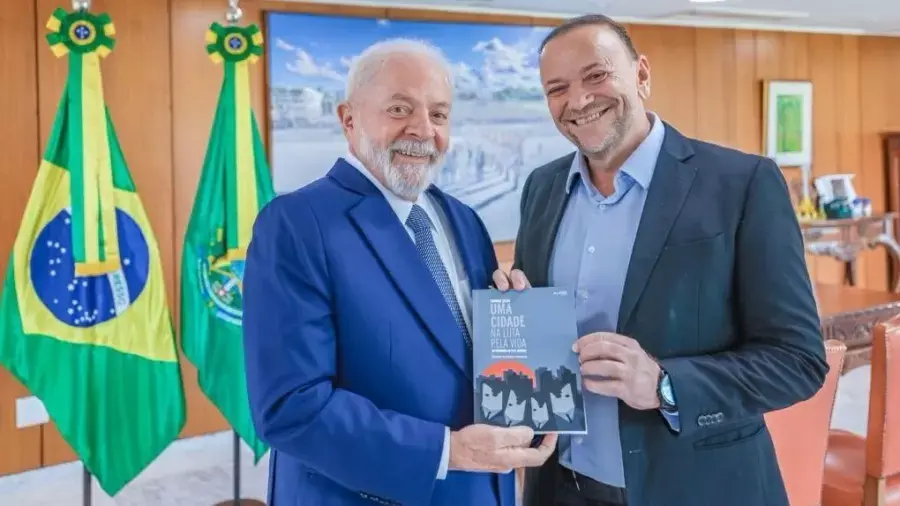 Edinho Silva disse na sexta sobre a preocupação com a dimensão que o debate religioso está tomando no Brasil. Essa dive…