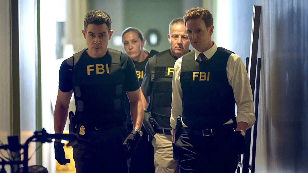 Tom Ellis volta na CIA, segunda, 5 de outubro, pra segunda temporada. O retorno dele pra série de procedimento american…
