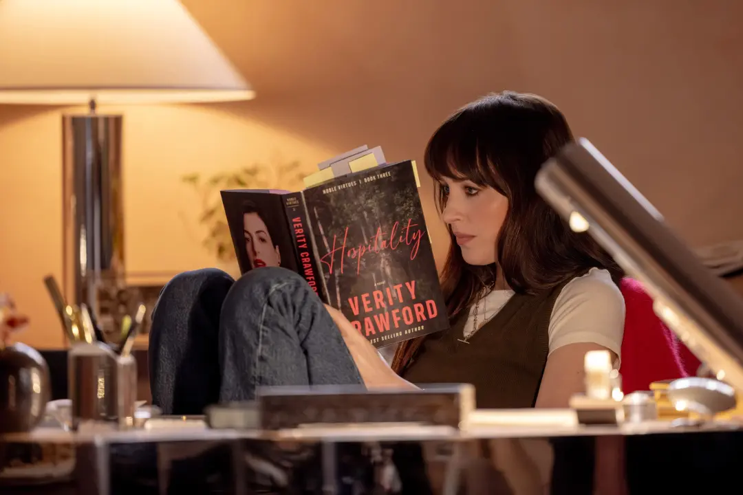 Verity, adaptação de Colleen Hoover, vai para a tela com músicas de FKA Twigs e Kali Uchis. Mais um livro dela na big s…