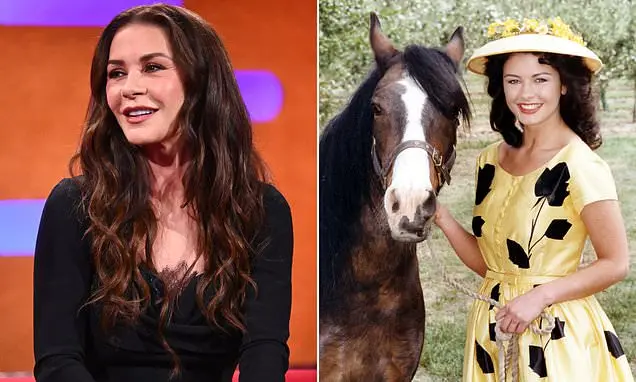 Catherine Zeta-Jones se tornou celebridade da noite para o dia ao participar de The Darling Buds of May, um drama de ép…