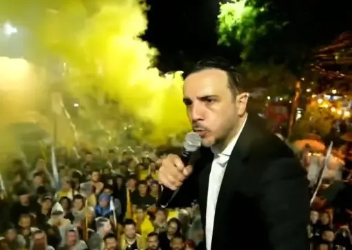 Frejat repudia o uso de Bete Balanço na campanha de Renan Santos, dizendo que foi sem autorização. Associações indeseja…