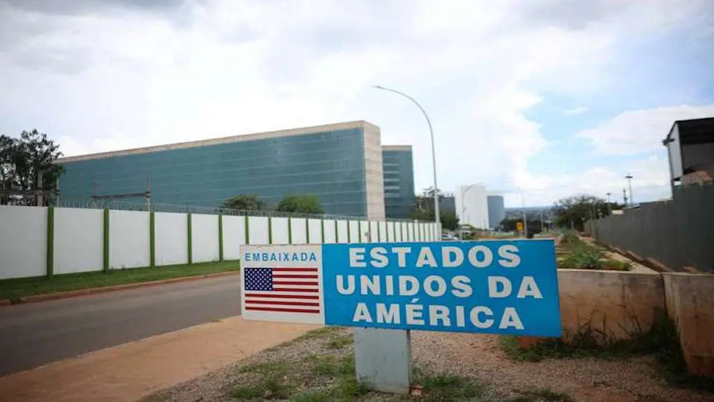 Estados Unidos e Austrália fecham representações no Brasil por segurança. A suspensão dos serviços consulares dos EUA e…