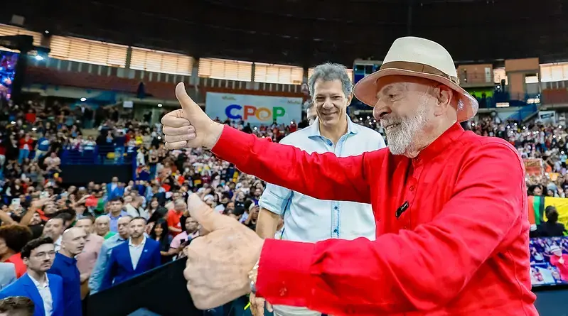 A Justiça de São Paulo autorizou a caminhada de Lula e Haddad na Paulista neste sábado. A decisão derrubou o impediment…