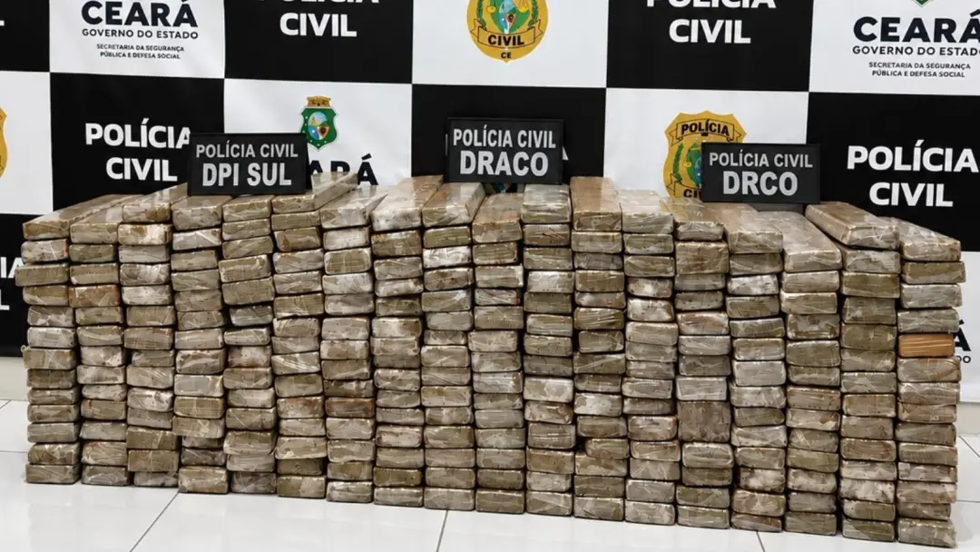 205,3 quilos de maconha foram apreendidos na divisa do Ceará com Pernambuco, com um homem de 40 anos preso no transport…