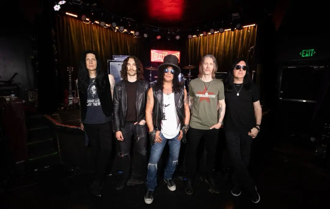 Slash com Myles Kennedy e The Conspirators lançam o álbum Flying Blind em 26 de fevereiro, e vão fazer tour mundial em …
