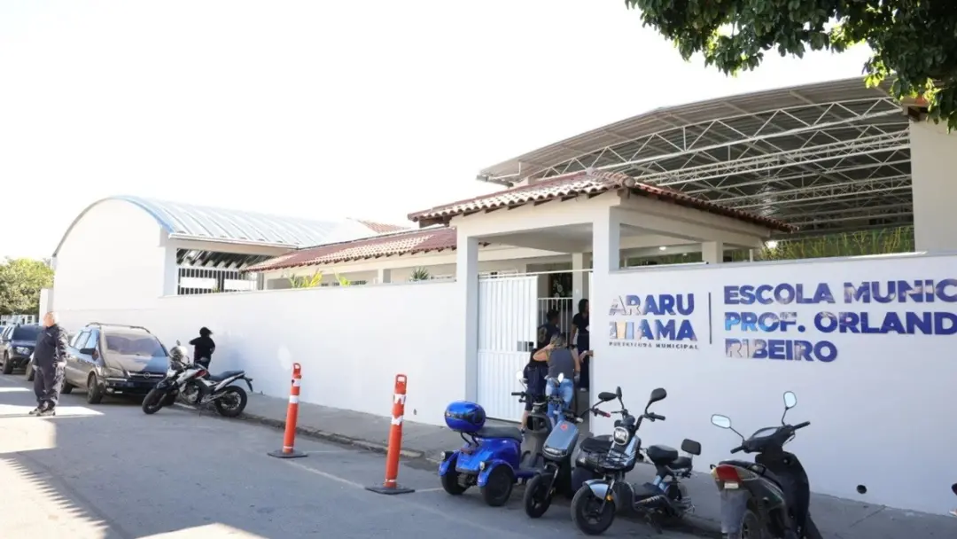 Trinta e cinco escolas municipais de Araruama vão receber eleitores no domingo para as eleições de 2026. É bom que haja…