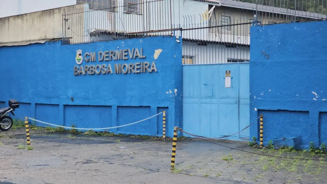 Escolas de Nova Friburgo têm mudanças no funcionamento sexta-feira, com aulas noturnas suspensas até as 15h. Isso dá te…