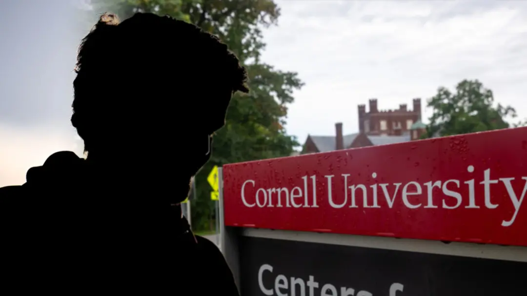 Em Cornell, membros de uma fraternidade foram acusados de agredir uma estudante, e eles alegaram que ela disse que tudo…