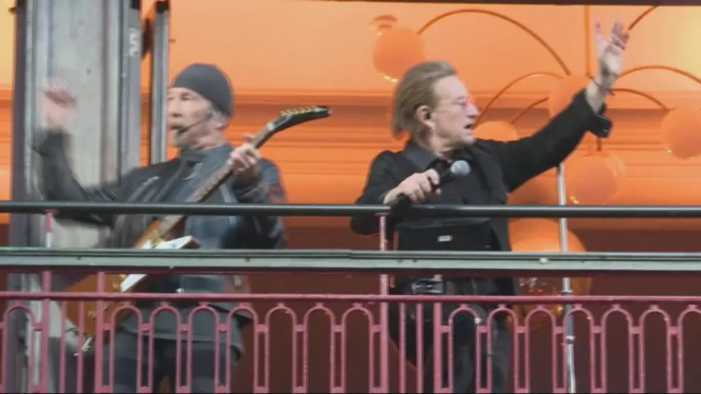 U2 comemorou 50 anos de música com shows menores na cidade natal de Dublin. Eles optaram por algo mais tranquilo, volta…