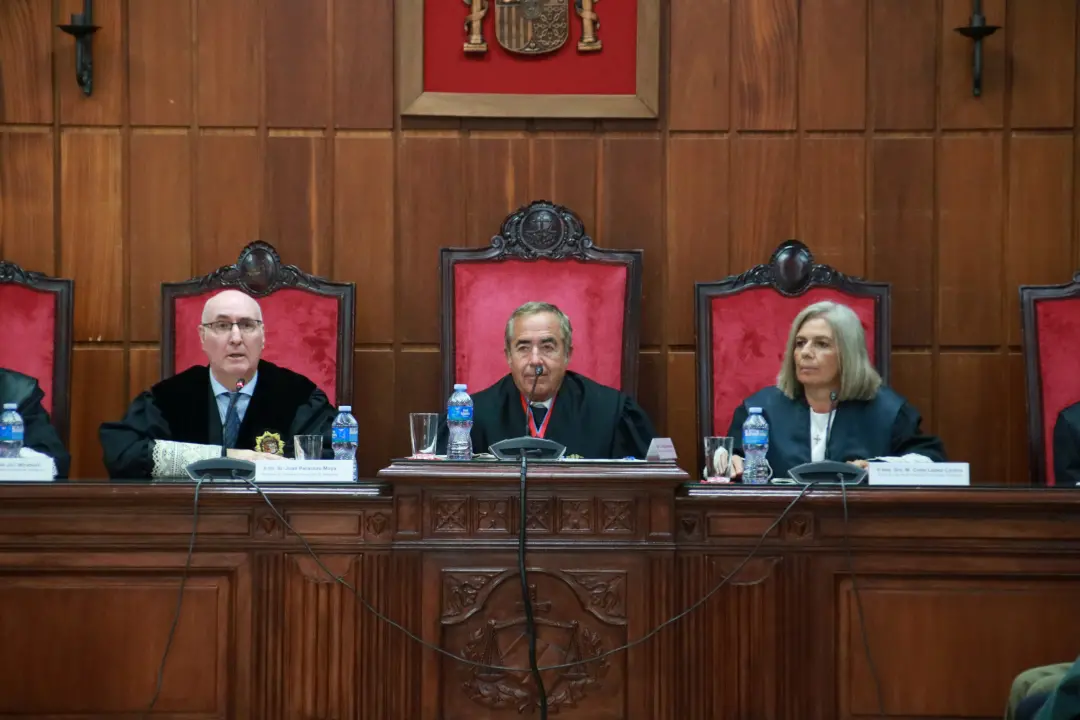 O fiscal superior de Catalunha sugeriu endurecer penas por causa da invasão de armas nas ruas, lembrando os dois guarda…