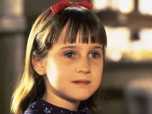 Festival de cinema gratuito em São Paulo exibiu Matilda com degustação de bolo de chocolate. É bacana ter cultura e div…