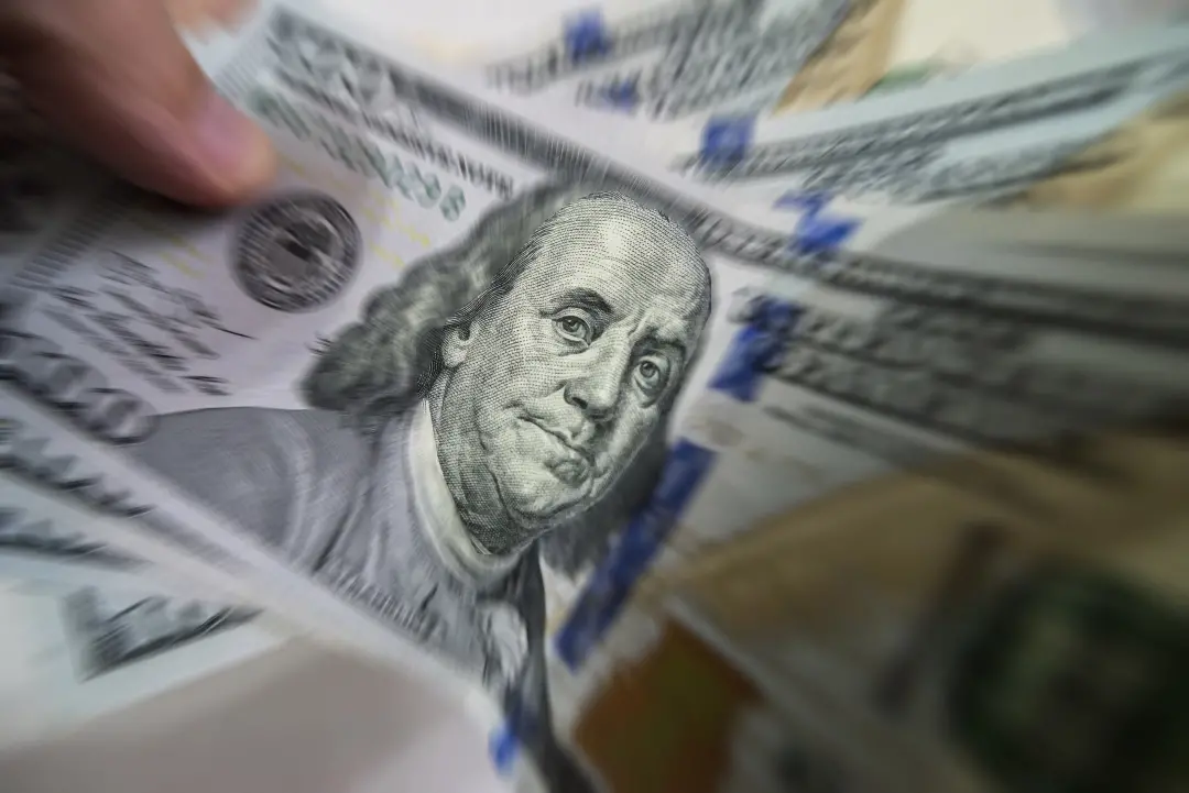 Dólar subiu 0,18% na sexta, cotado a R$ 5,2296, antes do primeiro turno eleitoral. O câmbio reflete a atenção global ao…