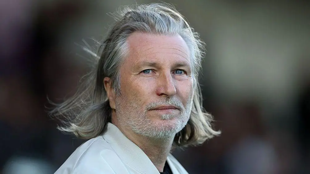 Robbie Savage foi nomeado técnico do Peterborough United, substituindo Luke Williams no Weston Homes Stadium. A troca a…