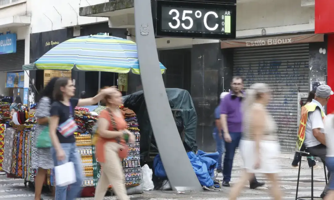 Grande parte das 27 capitais deve ter tempo fechado e chuva moderada a forte domingo de eleição. O clima no Sudeste dev…