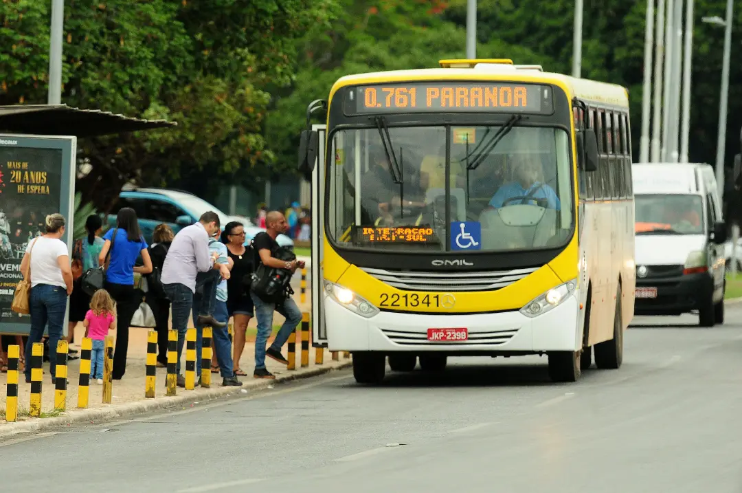 Gratuidade no transporte público no dia da eleição em várias capitais e cidades. É uma medida pra facilitar o voto, mas…