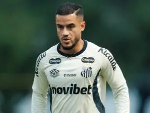 Coutinho reencontra pelo Santos o palco em uma noite histórica após oito meses fora. O retorno dele traz um embalo na t…