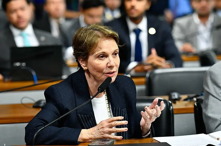 Tereza Cristina entregou carta de apoio da FPA a Flávio Bolsonaro na noite desta quinta. A afirmação de que o agro está…