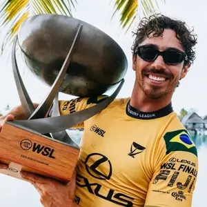 Brasil com força máxima no Mundial de surfe por vaga olímpica. Medina fica de fora dessa disputa importante. É um teste…