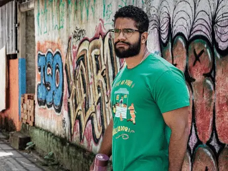 Candidatos novatos no Nordeste estão lidando com o peso das emendas usando redes sociais. Essa dinâmica mostra como a v…
