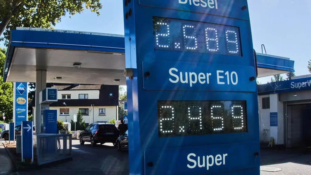 União Europeia rejeita totalmente a ameaça dos EUA de banir exportações de diesel se o bloco não liberar mais estoques …