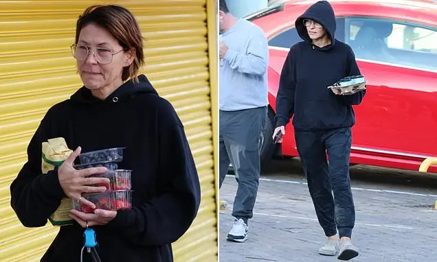 Emma Willis apareceu em Londres com semblante cabisbaixo buscando um café e um lanche saudável. A crítica ao novo trio …