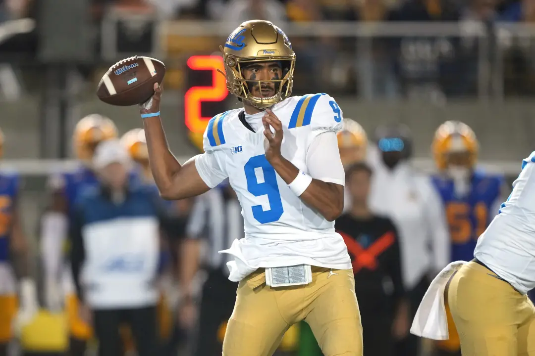 Nico Iamaleava aparece no ranking de quarterbacks da Big Ten, caindo para 33.4 no Total QBR após quatro semanas. Essa m…