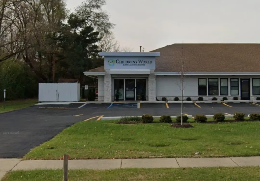 Em uma creche em Canton, Michigan, uma criança de 3 anos sacou uma Glock carregada da mochila, e os pais foram indiciad…