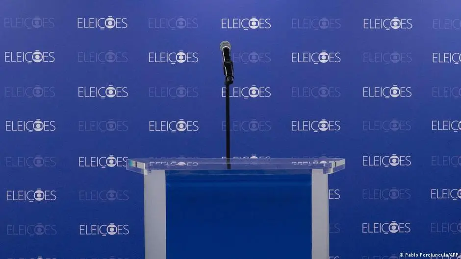 Globo cancelou o debate após a desistência de Flávio Bolsonaro e decisões judiciais sobre o formato. A mudança mostra c…