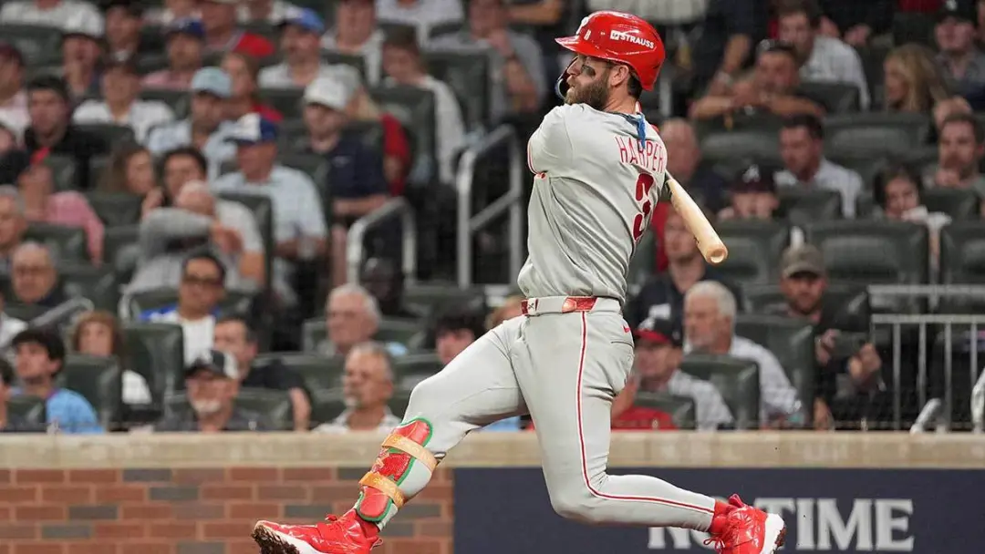 Philadelphia Phillies perderam o Game 3 da série Wild Card para Atlanta Braves, encerrando a temporada 2026. Bryce Harp…