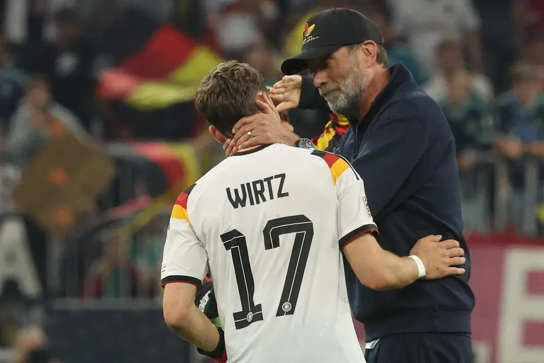 Wirtz foi escalado como capitão e teve participação em dois gols no jogo internacional do Liverpool. Esse reconheciment…