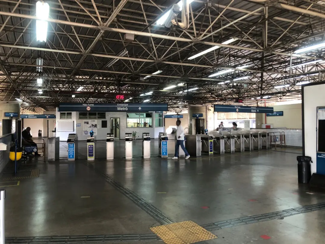 Metrô BH vai ter passagem gratuita no domingo de eleição, com intervalos de 10 minutos das 7h às 18h. Acho que é um alí…