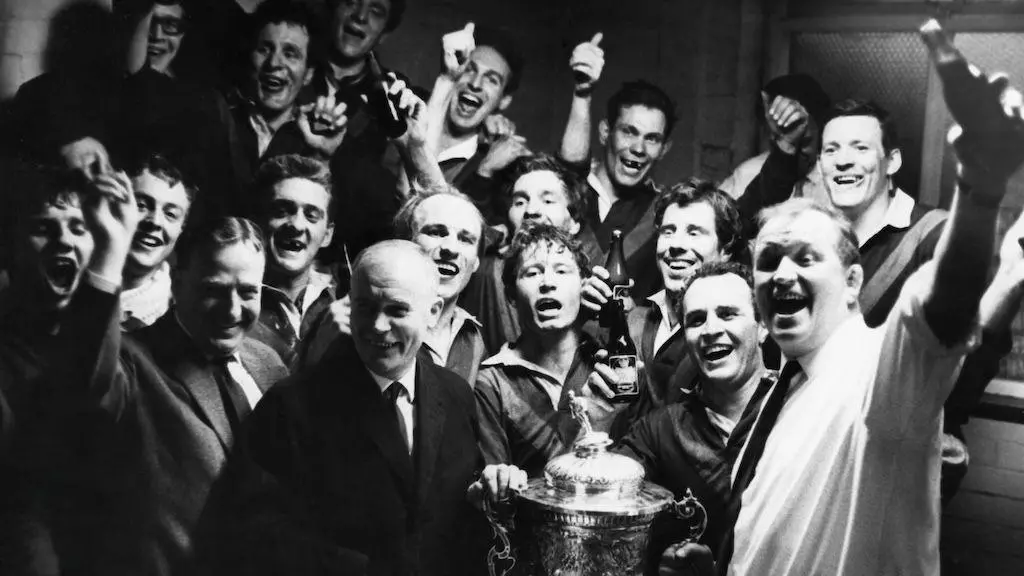 Wakefield Trinity pode ser campeão da Super League neste sábado contra Warrington Wolves. O técnico Daryl Powell usou u…