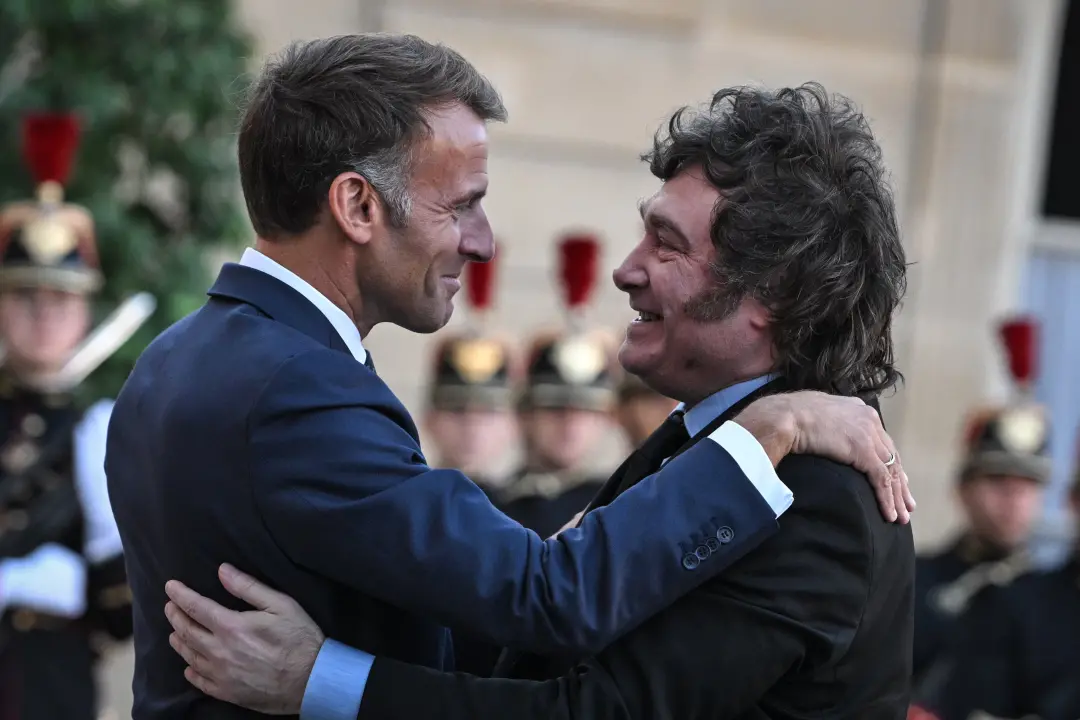 Em Paris, Milei se encontrou com Macron e buscou investimentos, com Total Energies prometendo projetos de 10 bilhões de…